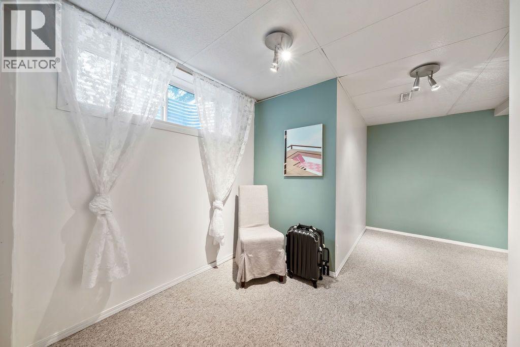 2318 17 Street Southeast Property Photo 40