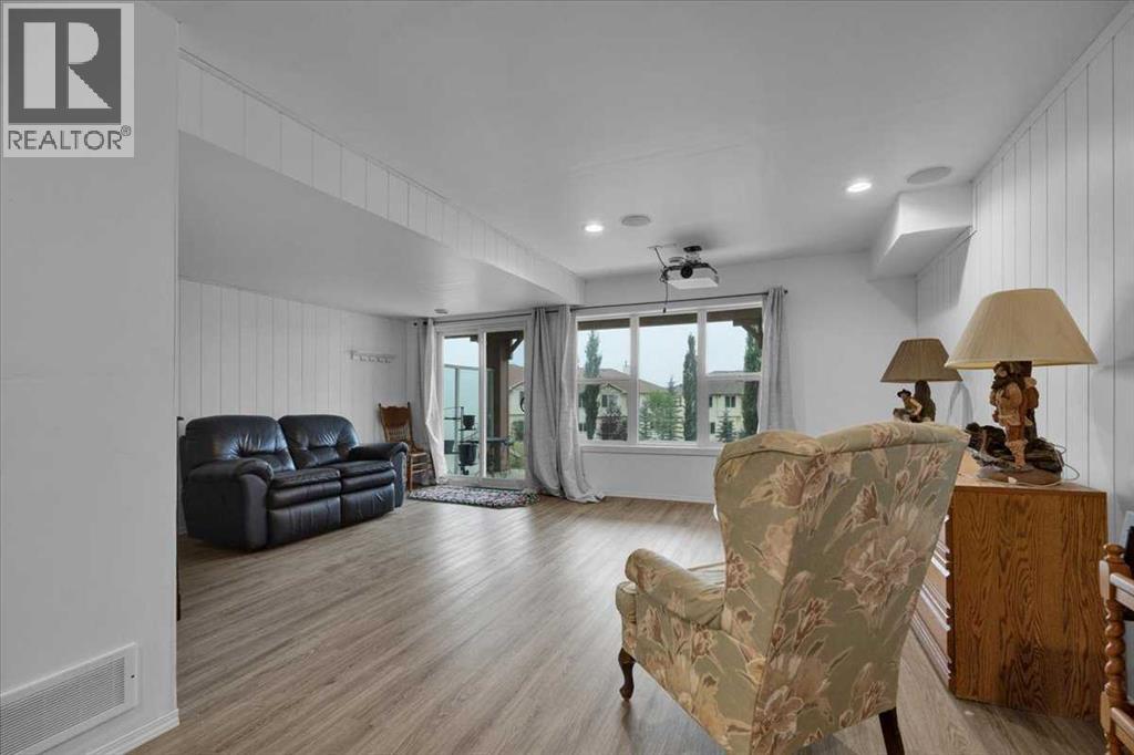 226 Sunset Point Property Photo 40