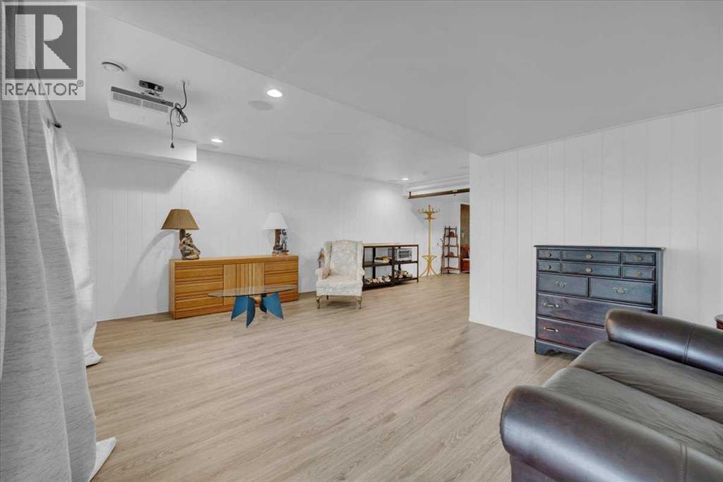 226 Sunset Point Property Photo 41
