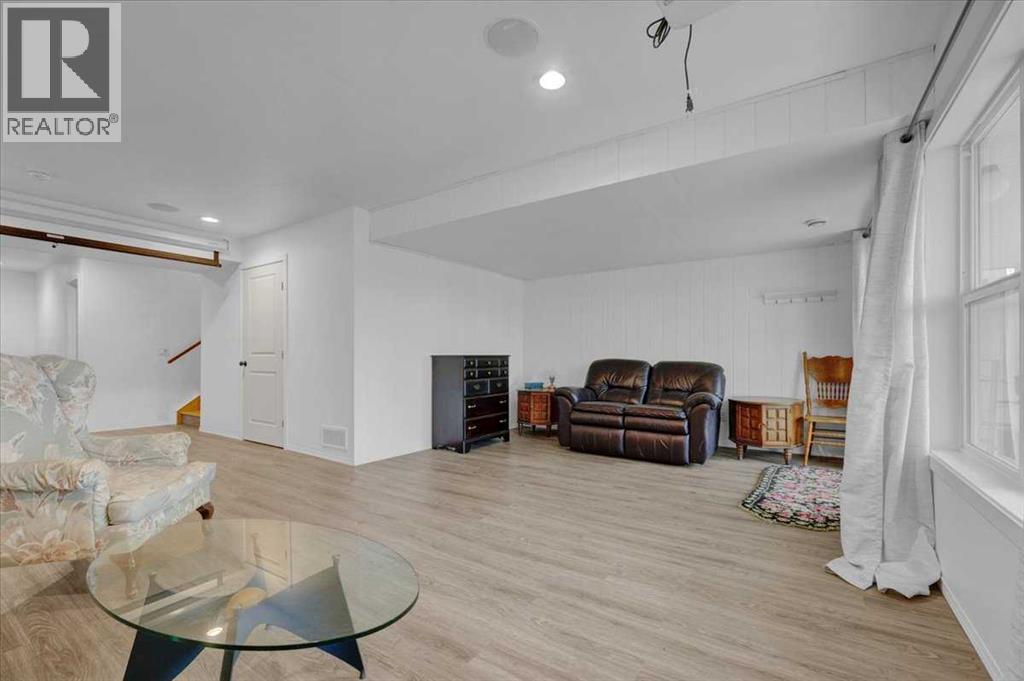 226 Sunset Point Property Photo 42