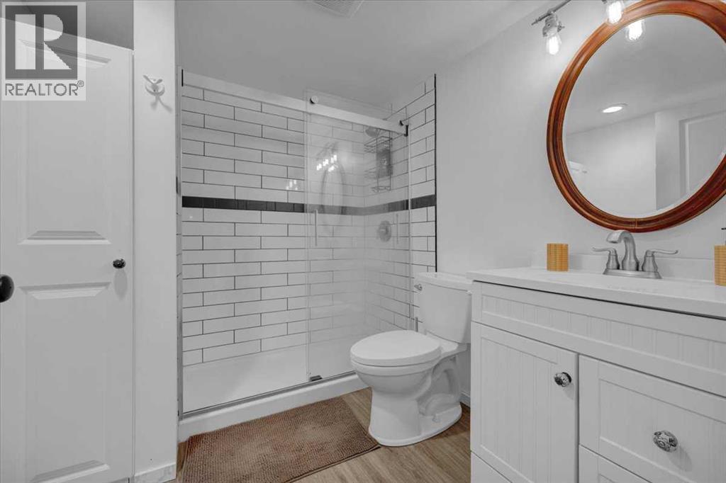 226 Sunset Point Property Photo 43