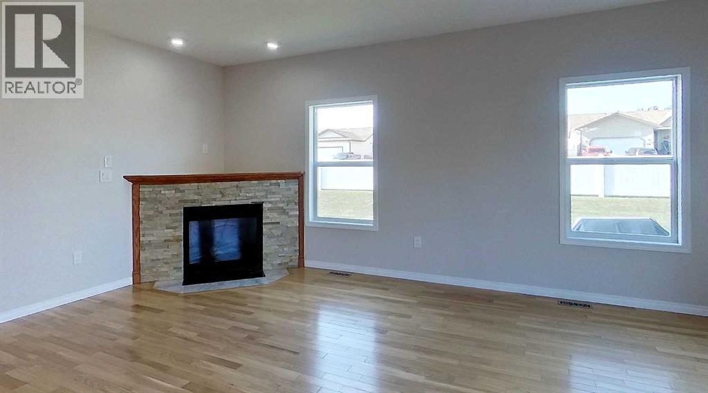 1622 41a Street Property Photo 2