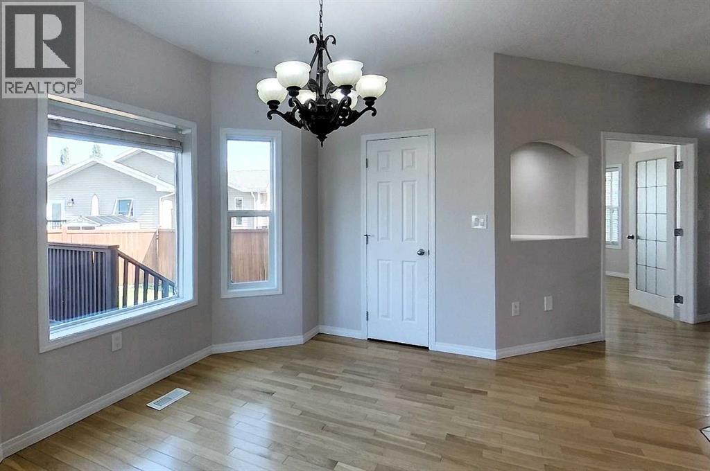 1622 41a Street Property Photo 3