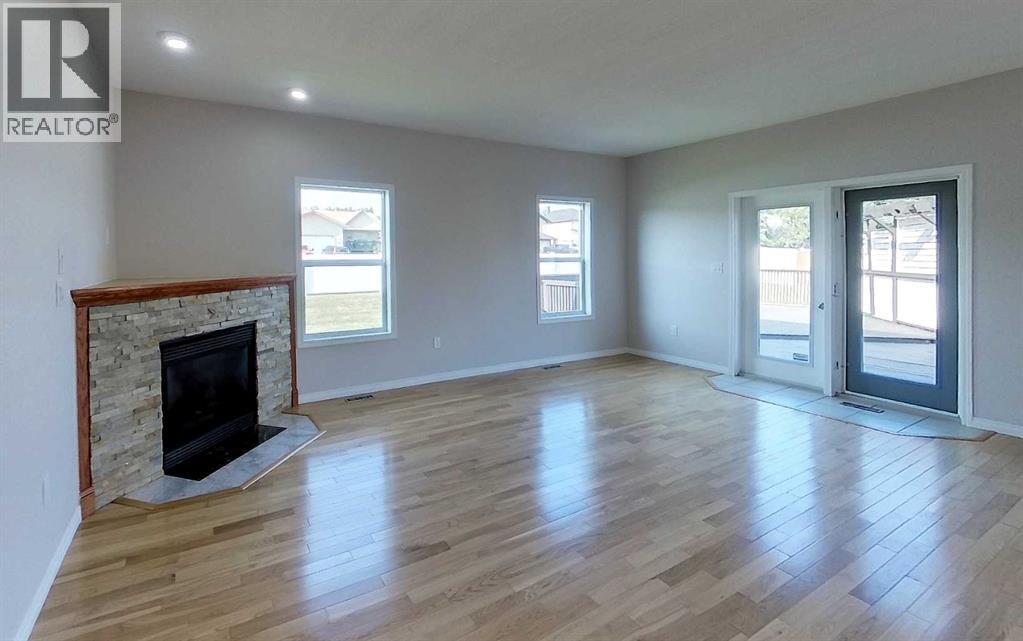 1622 41a Street Property Photo 4