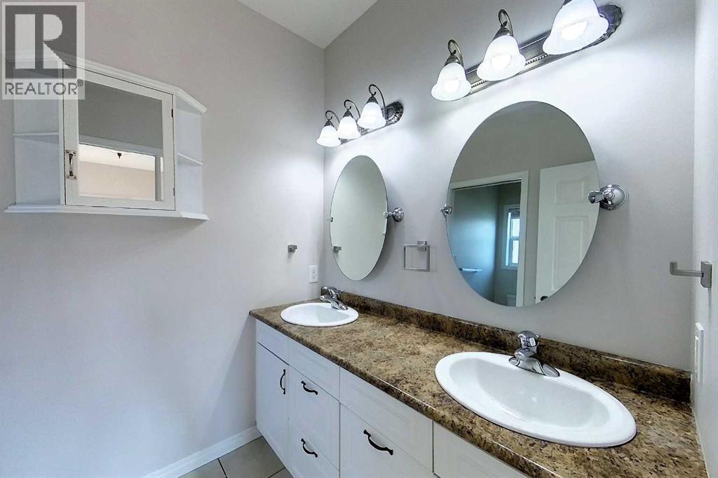 1622 41a Street Property Photo 16