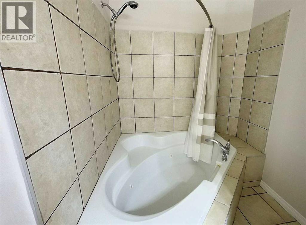 1622 41a Street Property Photo 20