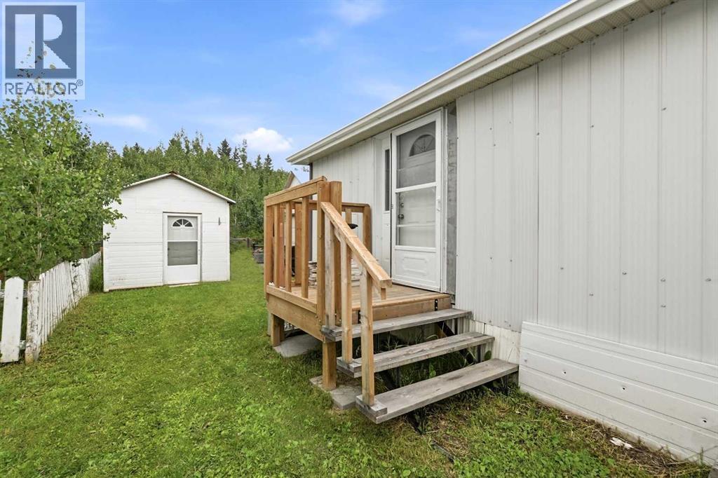 5235 50 Street Property Photo 25