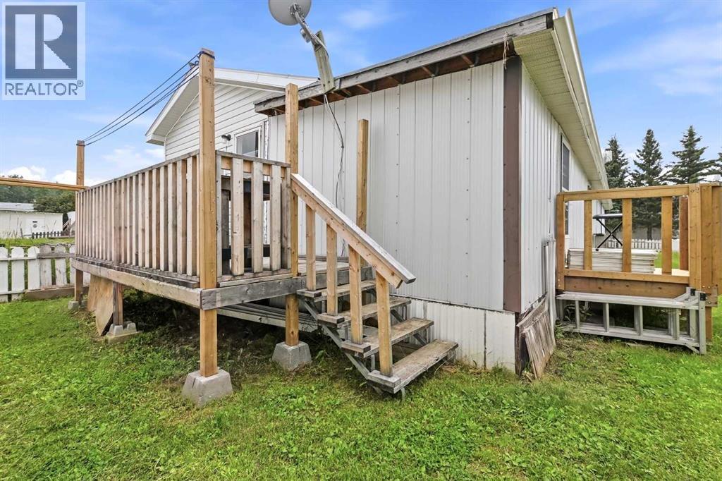 5235 50 Street Property Photo 26