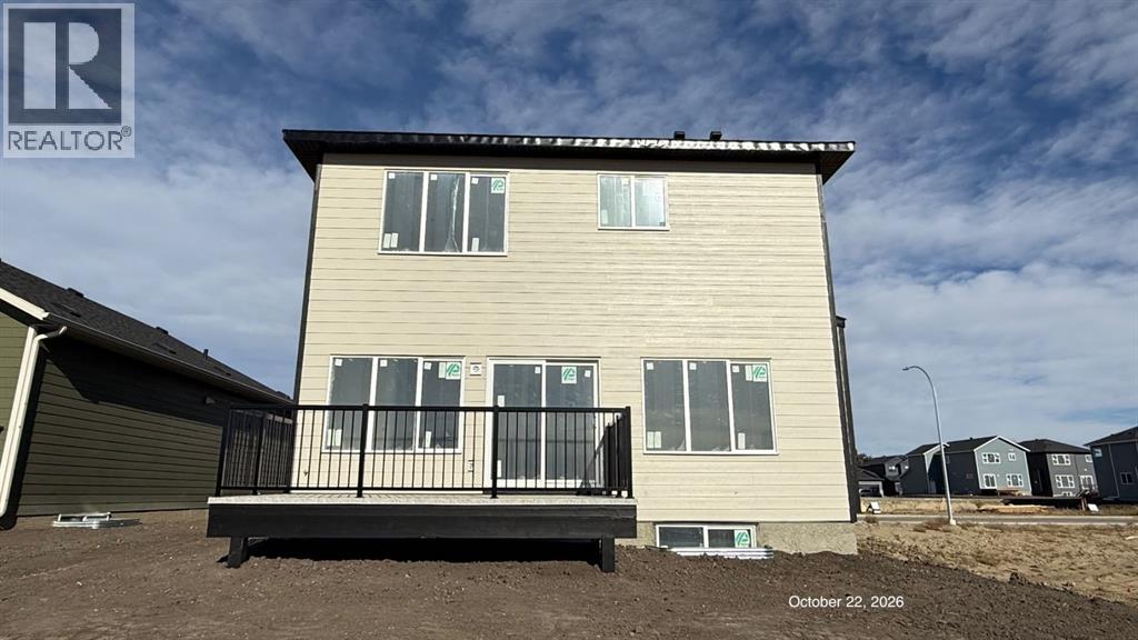 641 Mandalay Boulevard Property Photo 3
