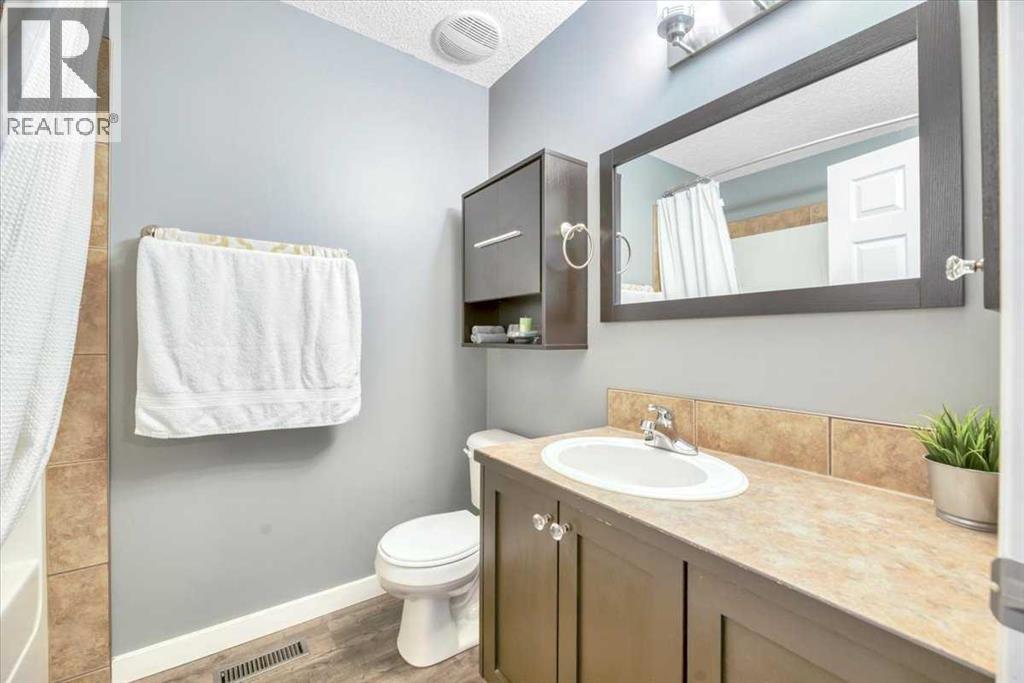156 Aspen Creek Crescent Property Photo 23