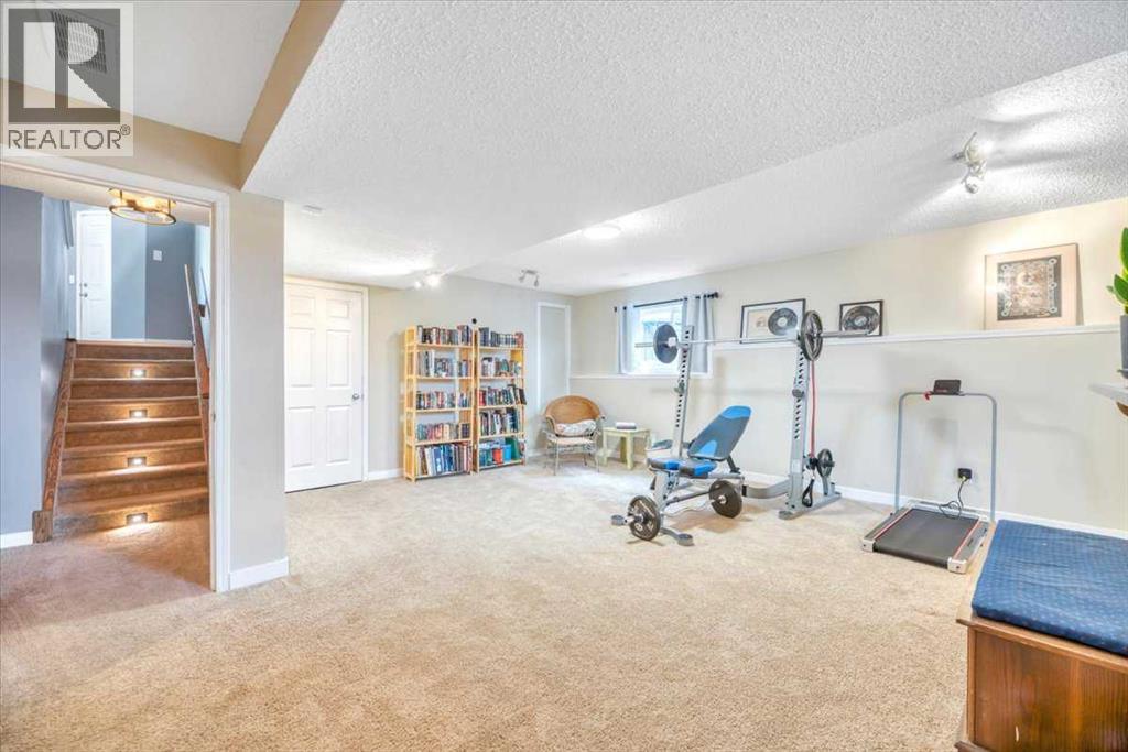 156 Aspen Creek Crescent Property Photo 28