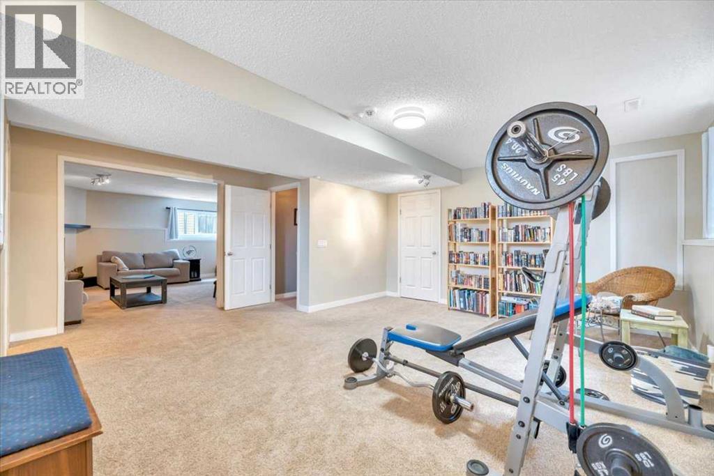 156 Aspen Creek Crescent Property Photo 29