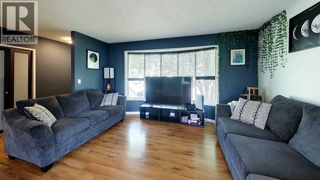 1402 Edson Drive Property Photo 2