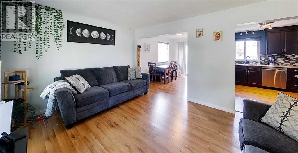 1402 Edson Drive Property Photo 4