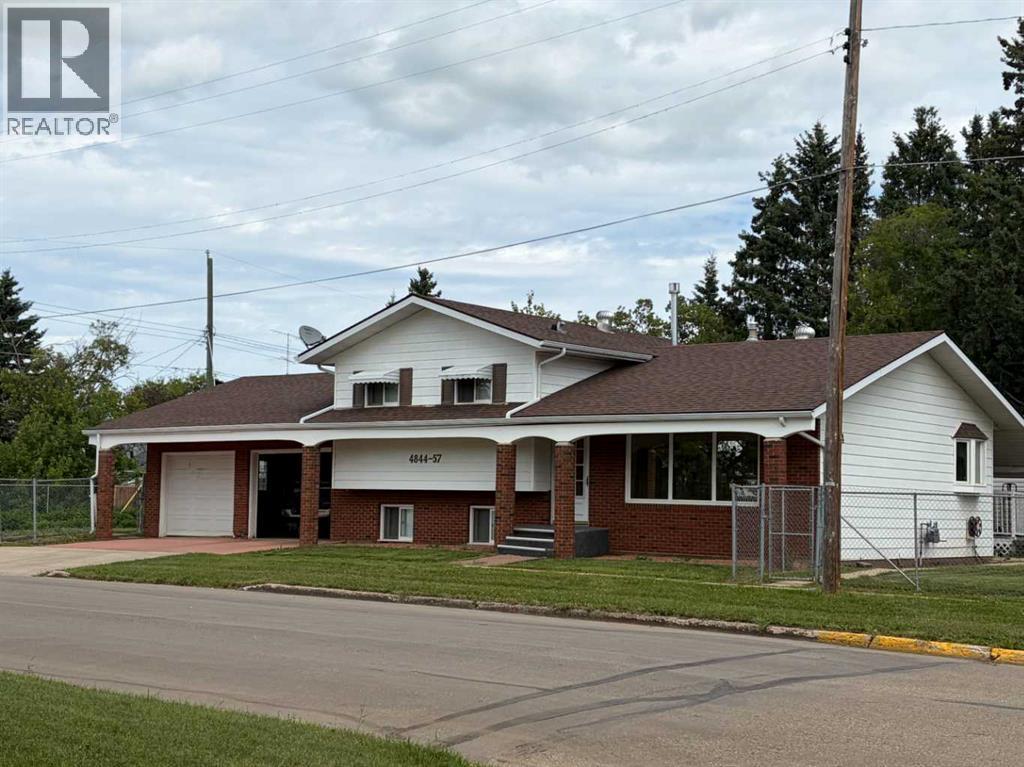4844 57 Avenue Property Photo 1