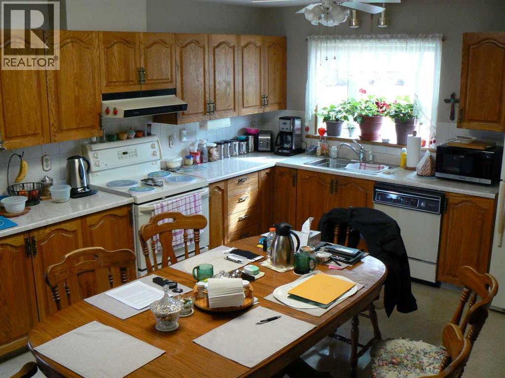 4844 57 Avenue Property Photo 2