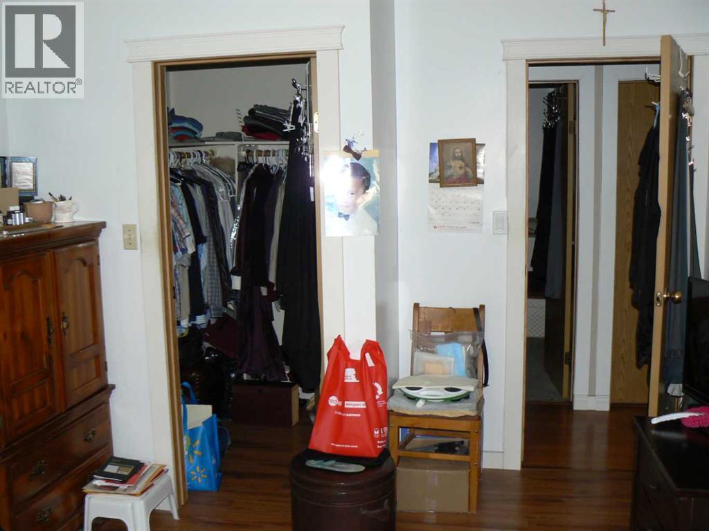 4844 57 Avenue Property Photo 8
