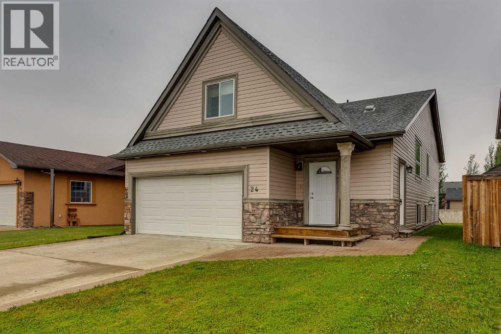 24 Mackenzie Crescent Property Photo 1