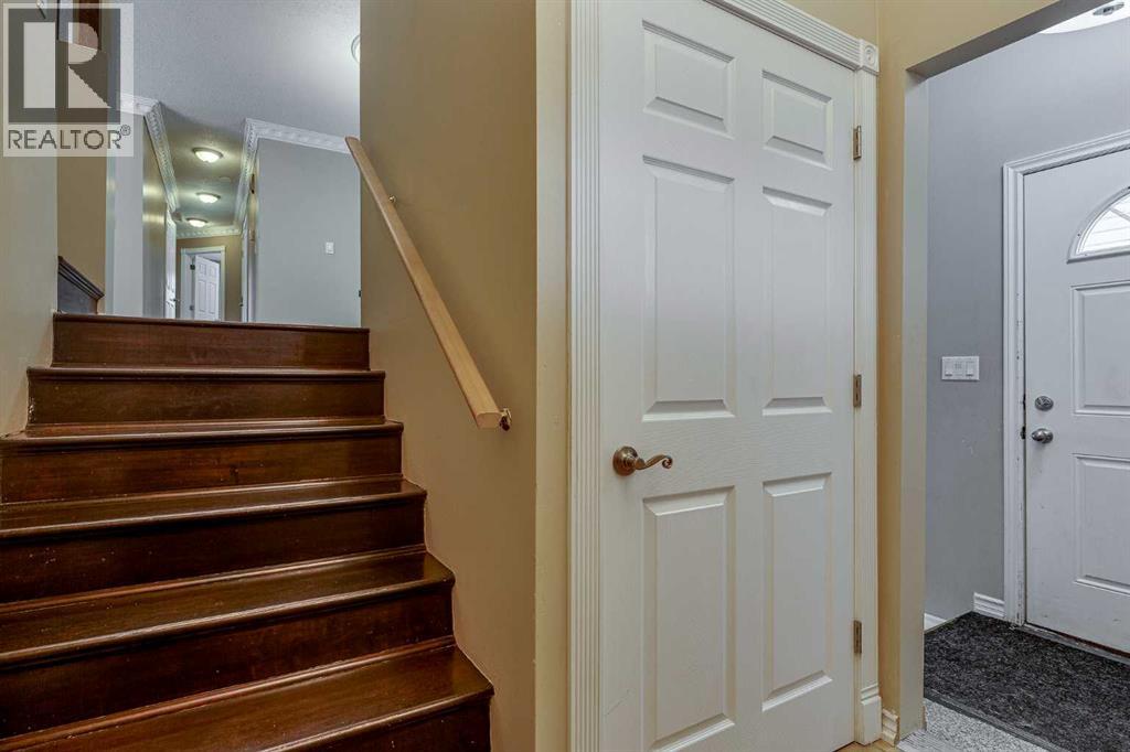 24 Mackenzie Crescent Property Photo 4