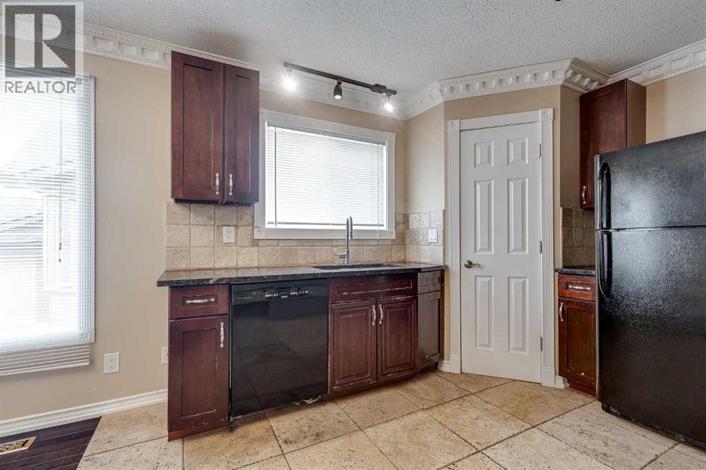 24 Mackenzie Crescent Property Photo 12