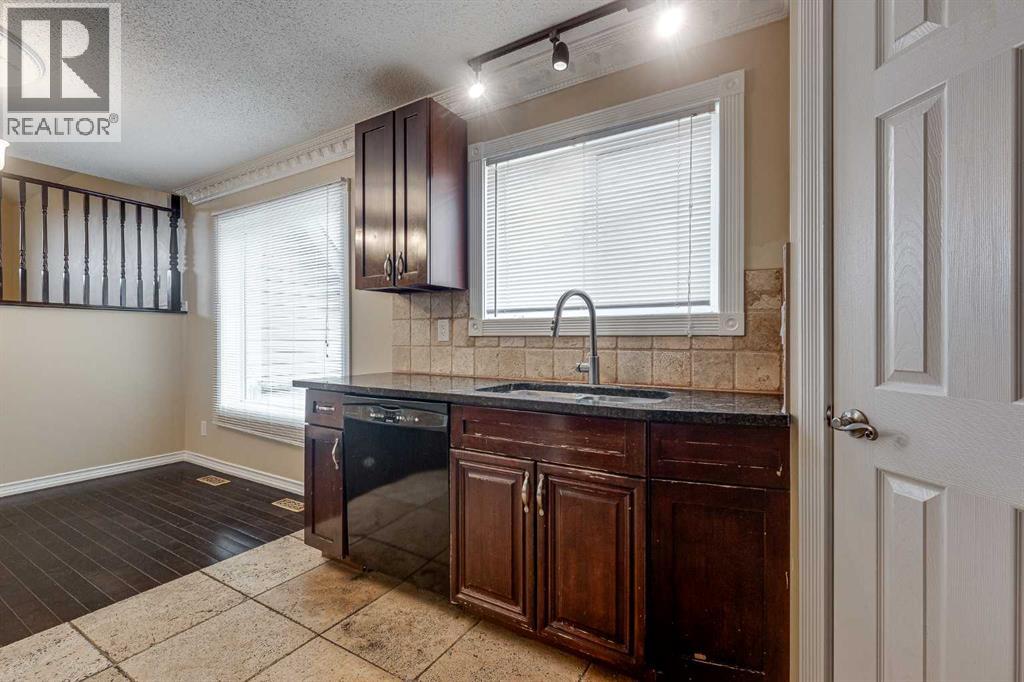 24 Mackenzie Crescent Property Photo 16