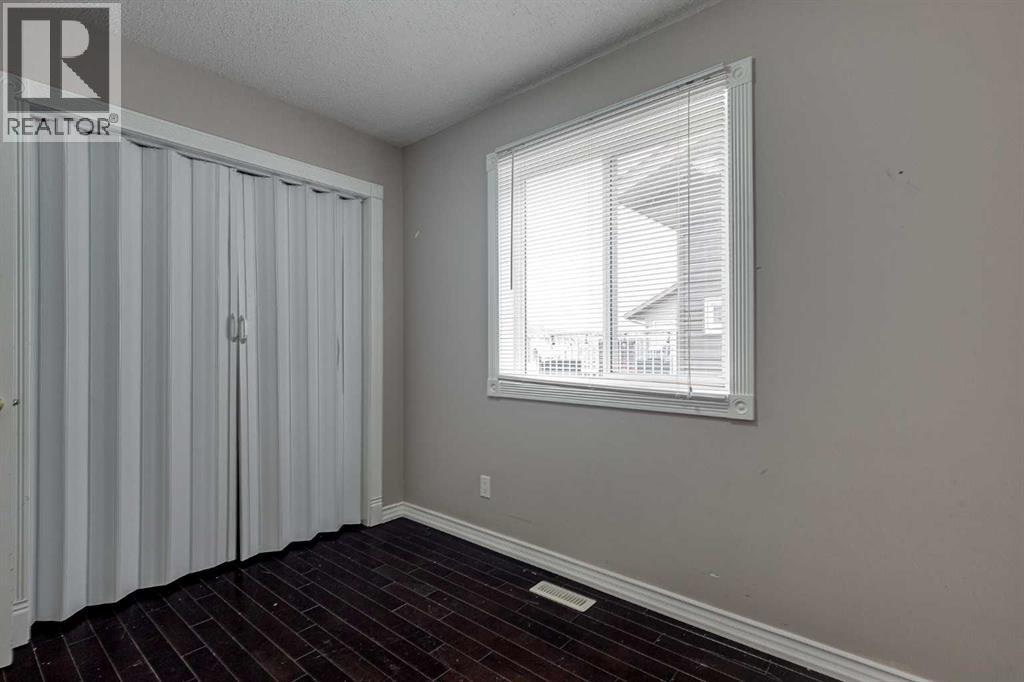 24 Mackenzie Crescent Property Photo 19