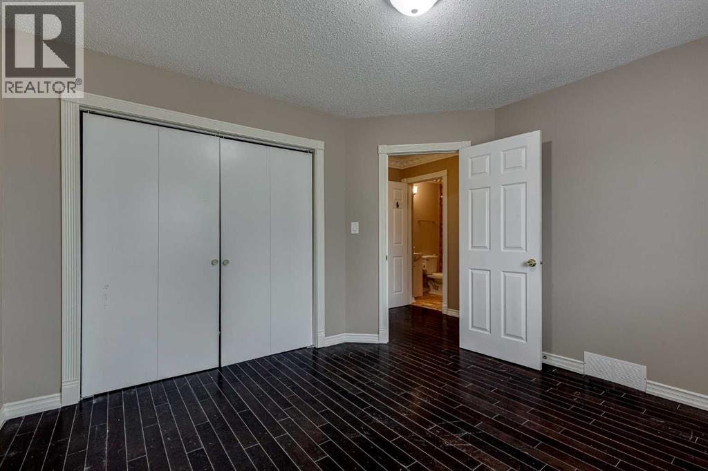 24 Mackenzie Crescent Property Photo 23