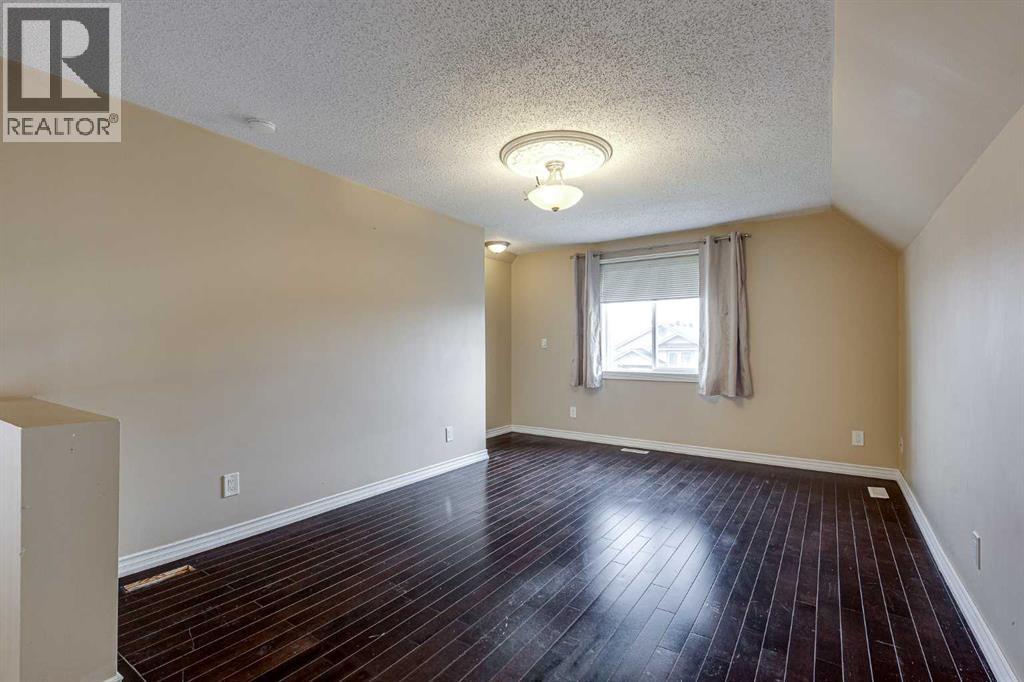 24 Mackenzie Crescent Property Photo 30
