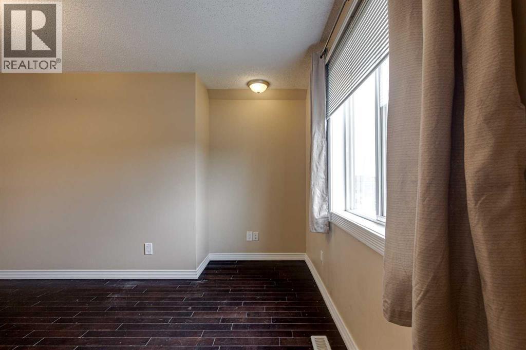 24 Mackenzie Crescent Property Photo 31