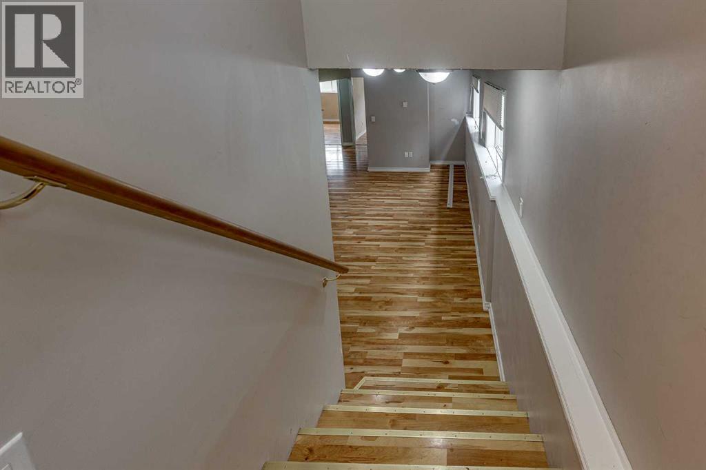 24 Mackenzie Crescent Property Photo 33