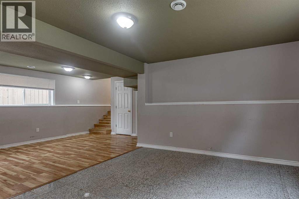 24 Mackenzie Crescent Property Photo 39