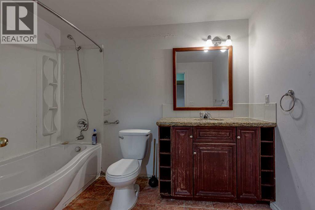 24 Mackenzie Crescent Property Photo 40