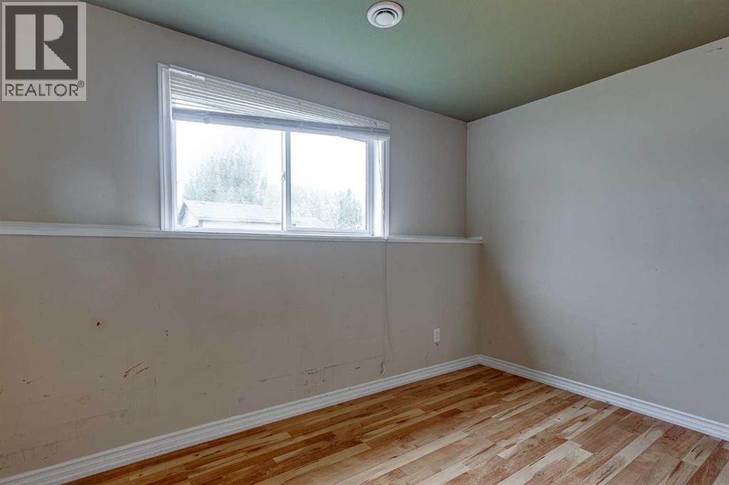 24 Mackenzie Crescent Property Photo 42