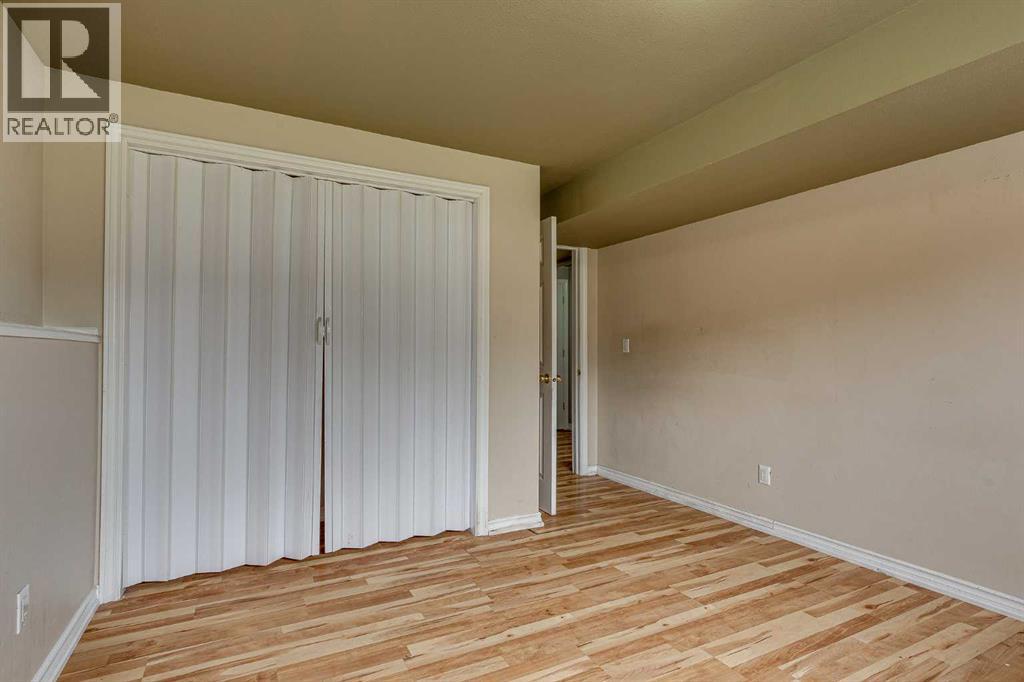 24 Mackenzie Crescent Property Photo 46