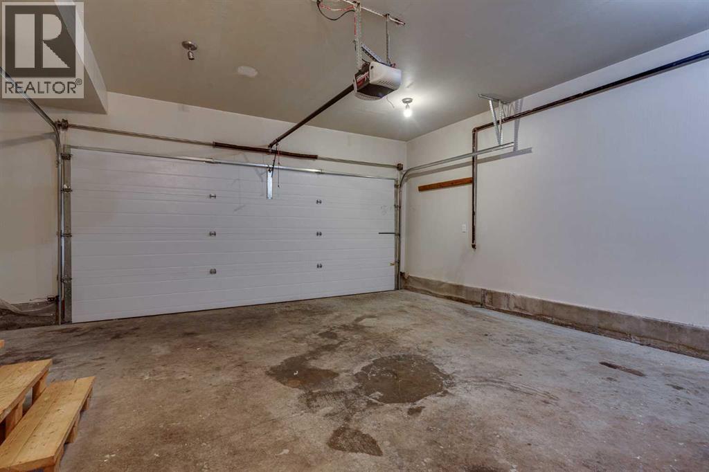 24 Mackenzie Crescent Property Photo 49