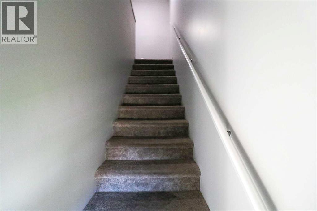 478 Highlands Boulevard West Property Photo 14