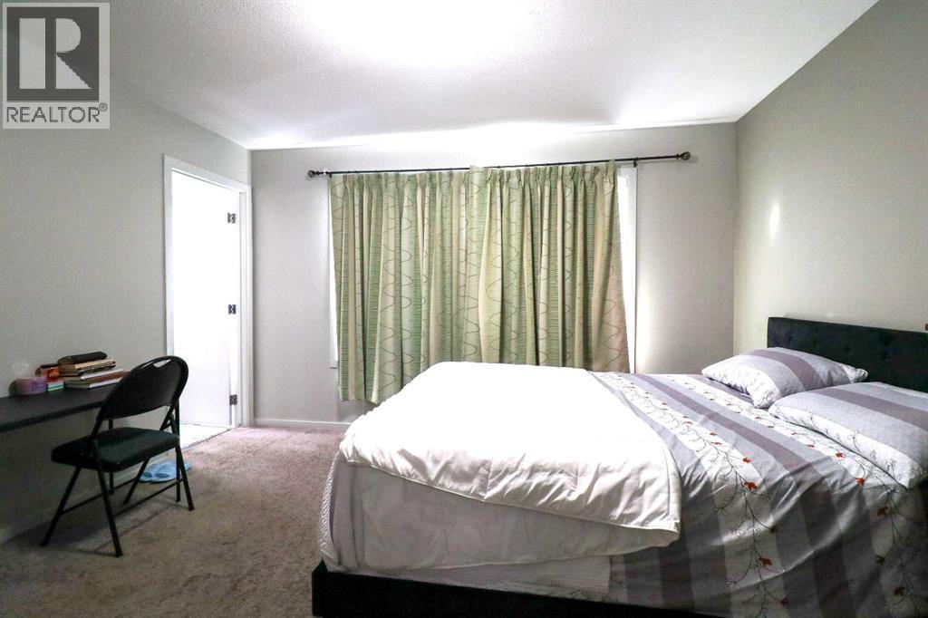 478 Highlands Boulevard West Property Photo 16