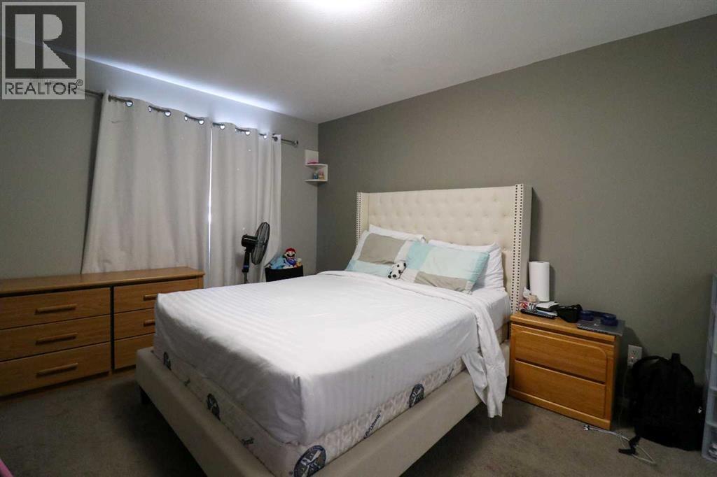 478 Highlands Boulevard West Property Photo 20