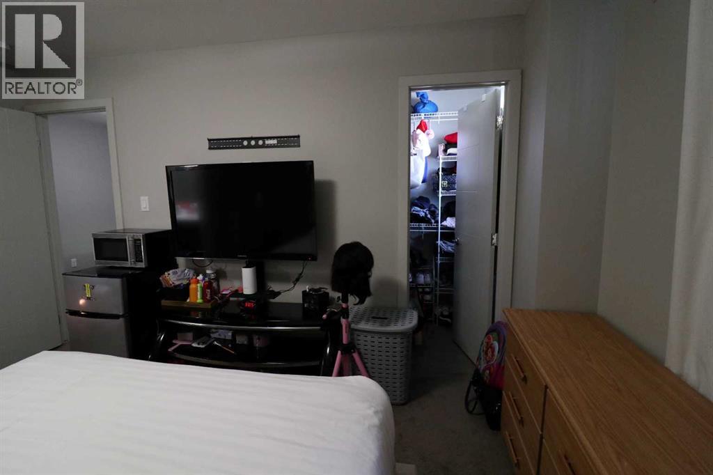 478 Highlands Boulevard West Property Photo 21