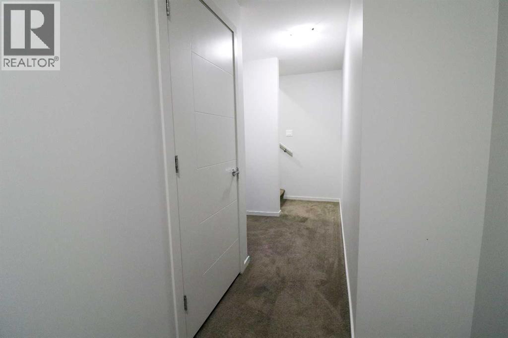 478 Highlands Boulevard West Property Photo 25