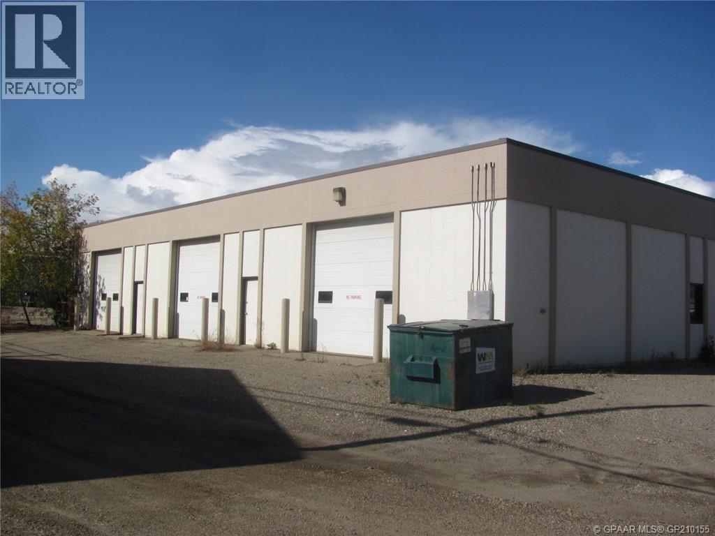 9521 90 Avenue Property Photo 1