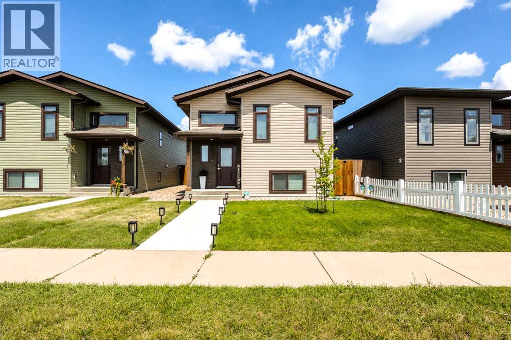 1614 2 Avenue E Property Photo 1