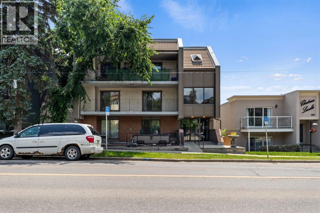 1607 26 Avenue Southwest Property Photo 1