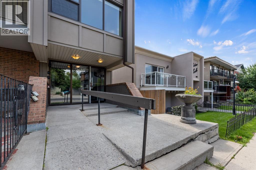 1607 26 Avenue Southwest Property Photo 3