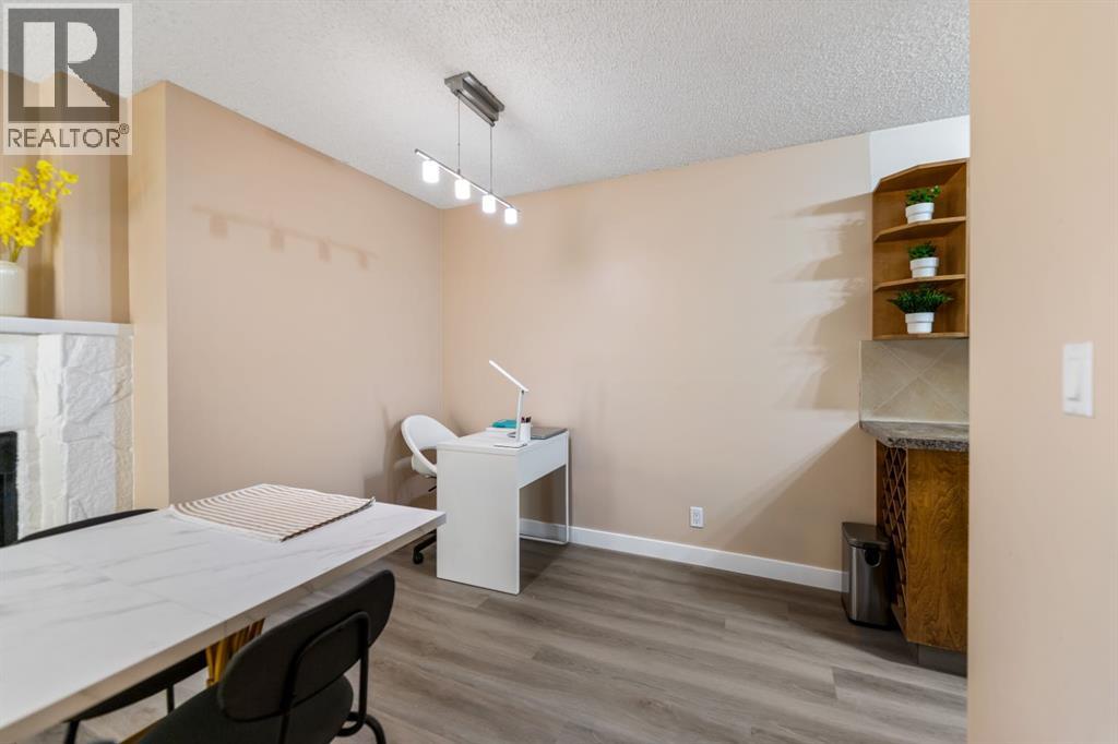 1607 26 Avenue Southwest Property Photo 7
