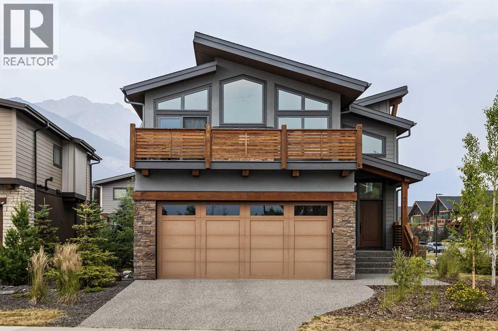 401 Stewart Creek Close Property Photo 1