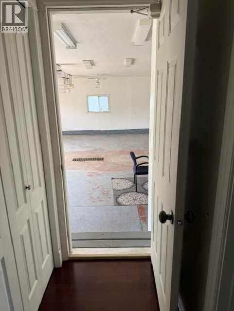 192 Range Road Range N Property Photo 8