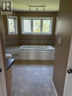 192 Range Road Range N Property Photo 26