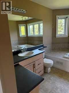 192 Range Road Range N Property Photo 29