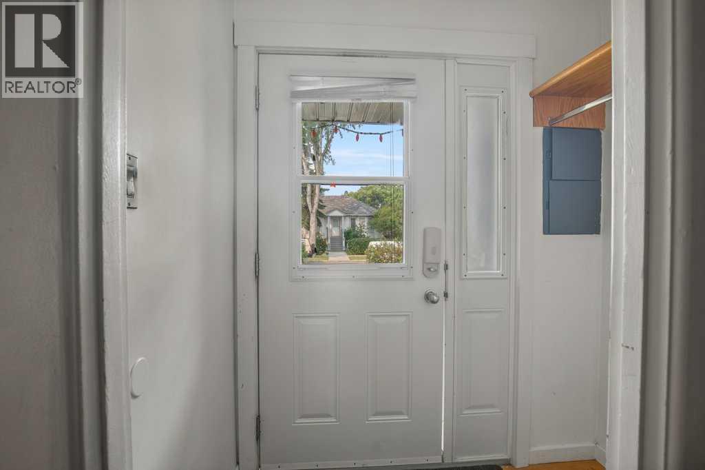 4125 51a Street Property Photo 2
